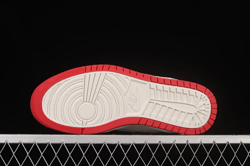 All categories Air Jordan Jordan series basketball shoes Air Jordan 1 High Air Jordan 1 Zoom CMFT AJ1 Joe 1 Chicago white and red color CT0979-610